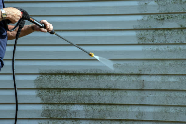 Best Animal Enclosure Cleaning  in Montezuma, IA